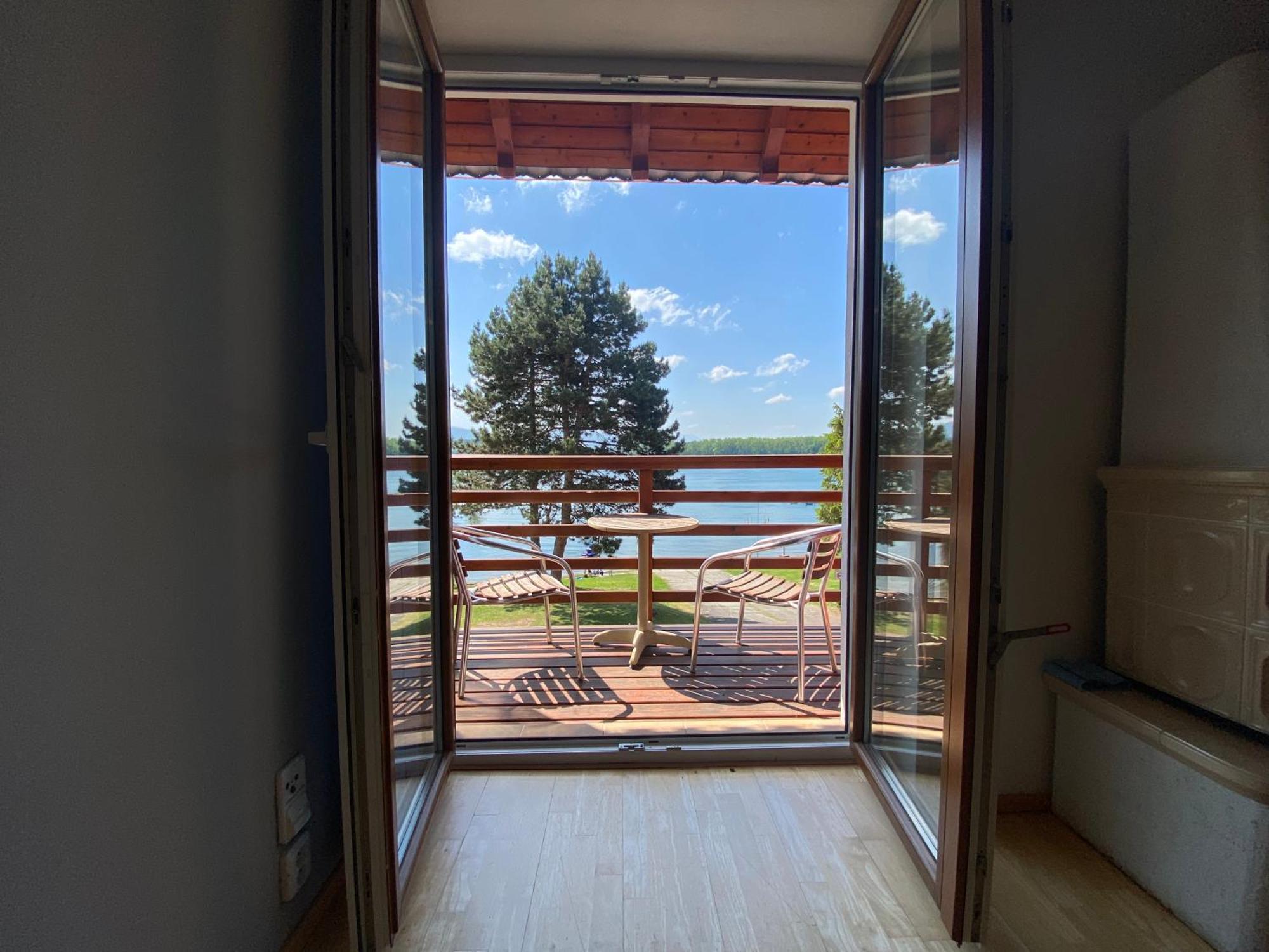 Apartman Majak U Zermanicke Prehrady Pitrov ภายนอก รูปภาพ